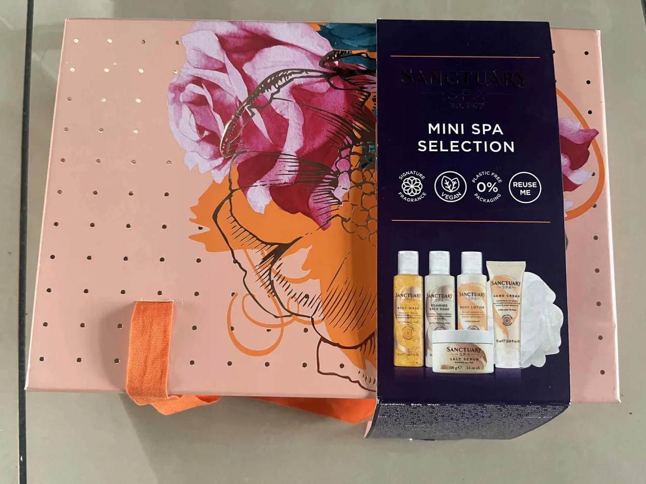 Sanctuary Spa kosmetyki luksusowe opakowania