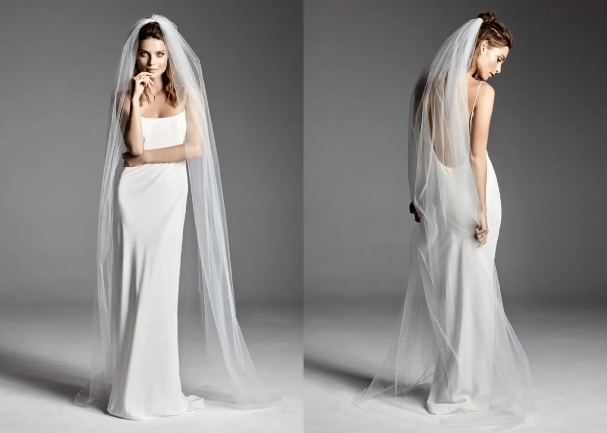 suknia ślubna na wieszaku sprzedaż online