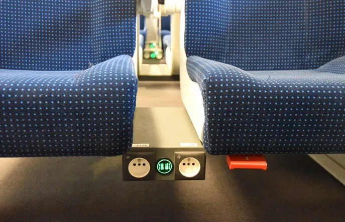 Gniazdka w pociągach PKP Intercity różne typy składów