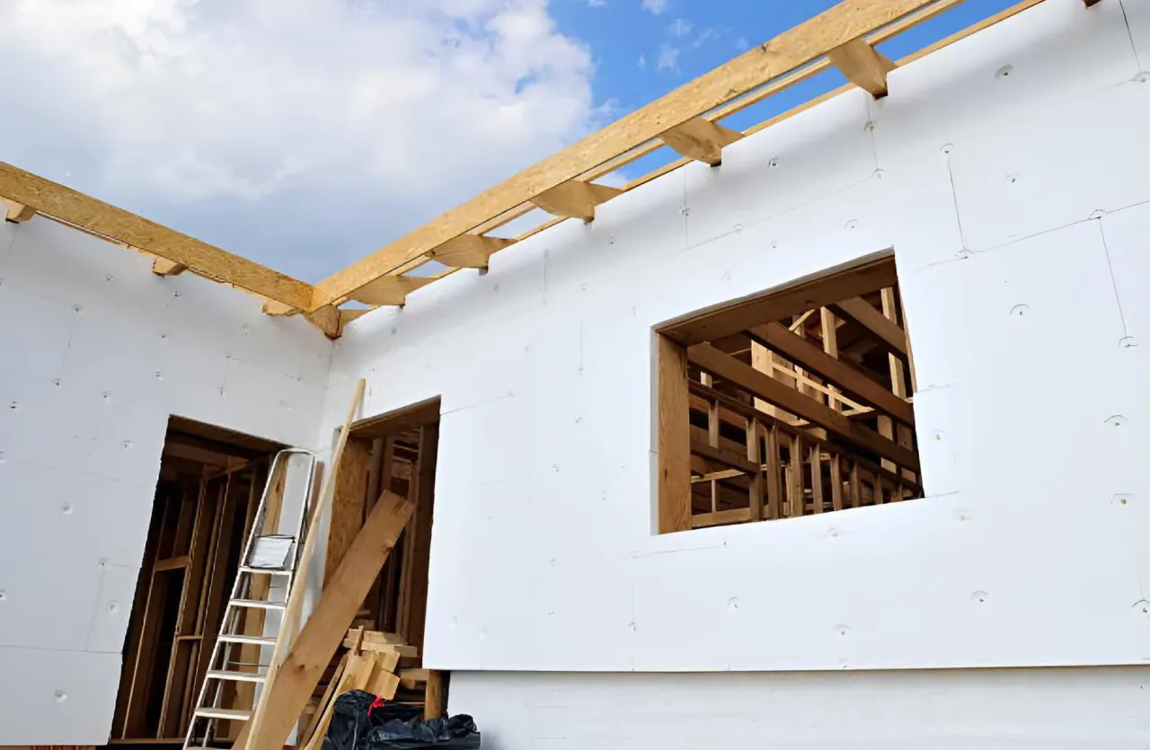 Rodzaje styropianu podłogowego, biały i grafitowy