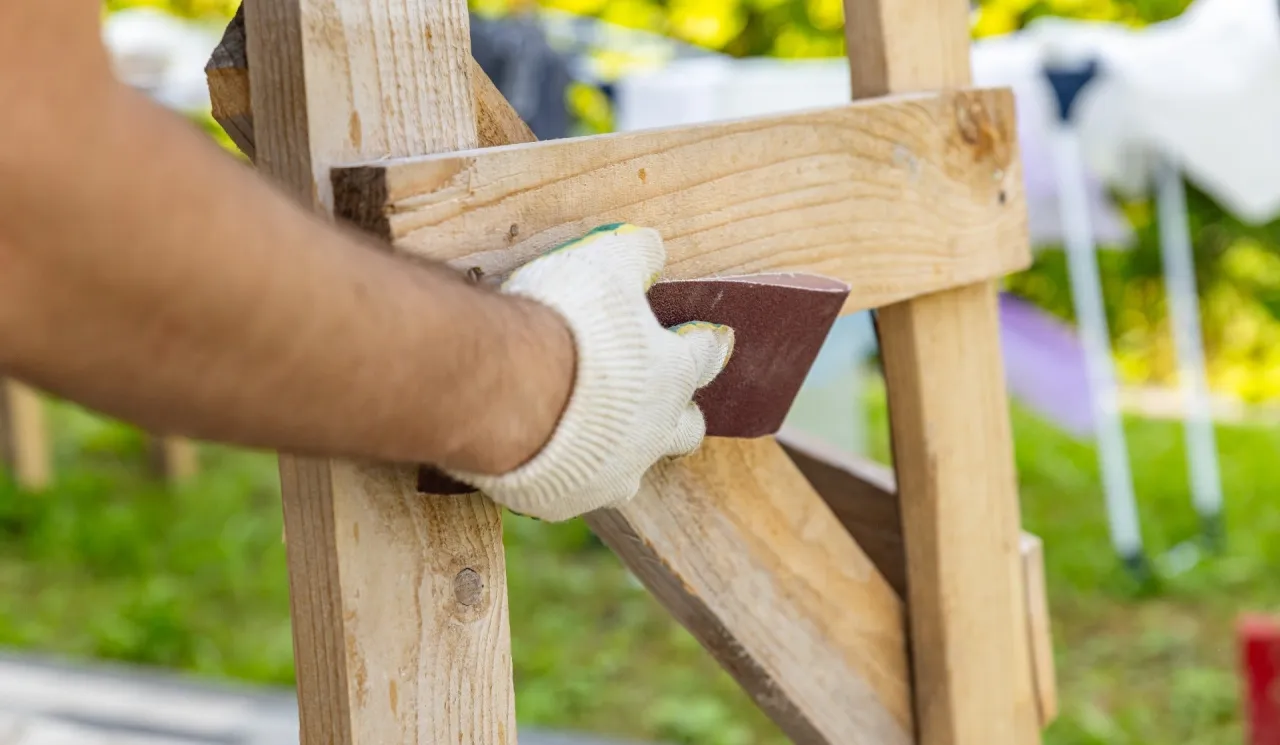 Przygotowanie drewna do malowania na zewnątrz