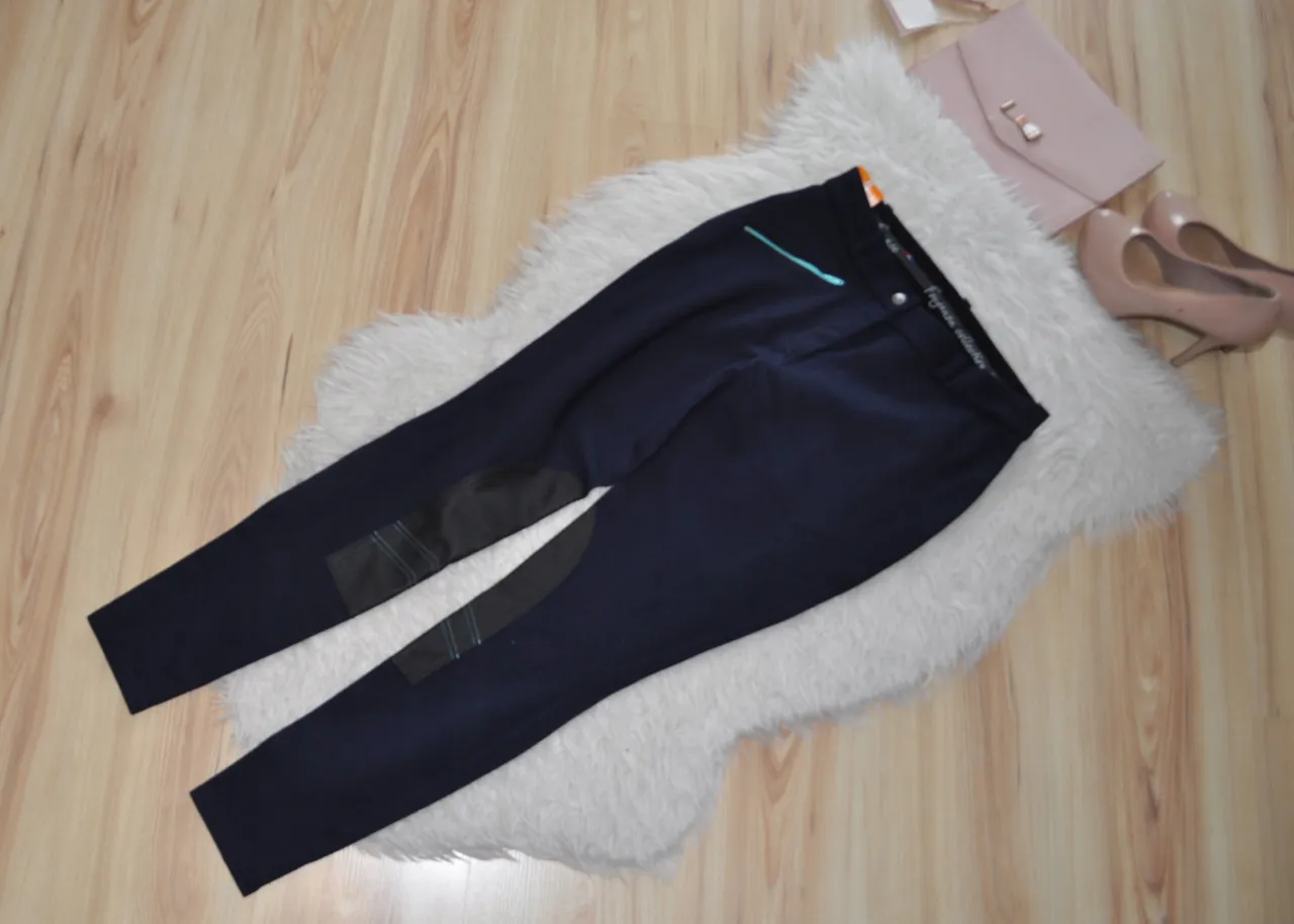 legginsy jeździeckie Fouganza Decathlon na jeźdźcu