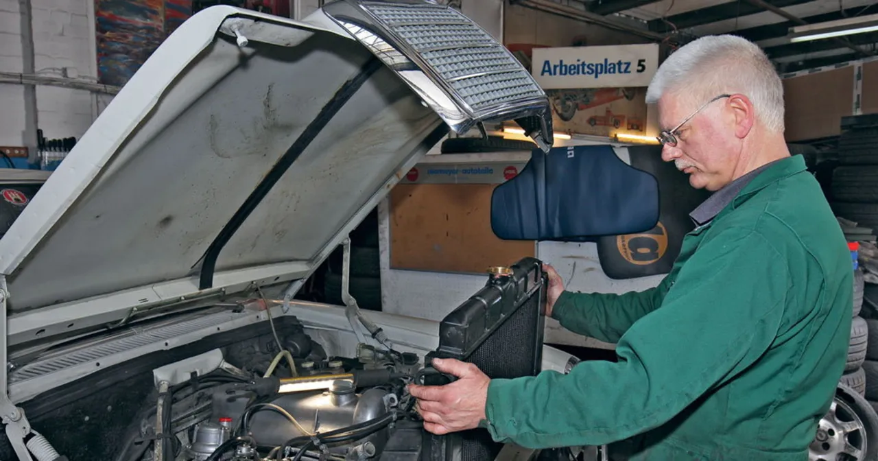 Objawy uszkodzonej chłodnicy samochodowej