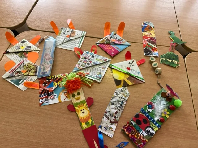 przykłady ekologicznych zakładek do książek DIY