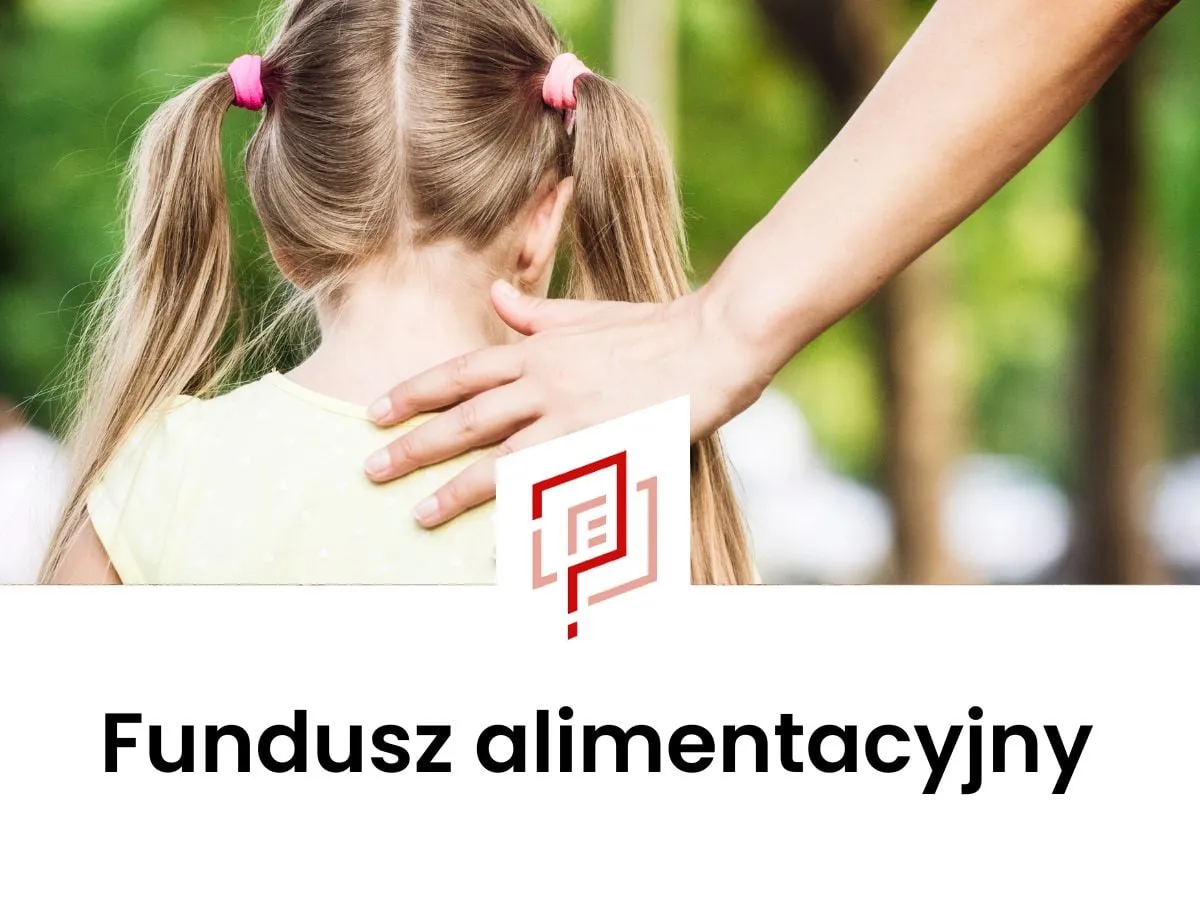 Dziecko z ręką na ramieniu. Dowiedz się, jak działa fundusz alimentacyjny, aby zapewnić wsparcie najmłodszym.
