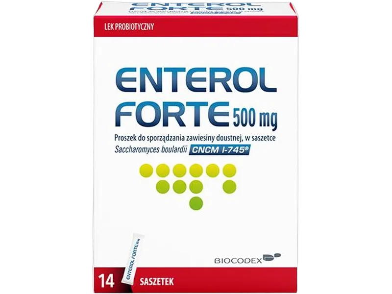 Osoba pijąca wodę z rozpuszczonym lekiem Enterol w saszetce