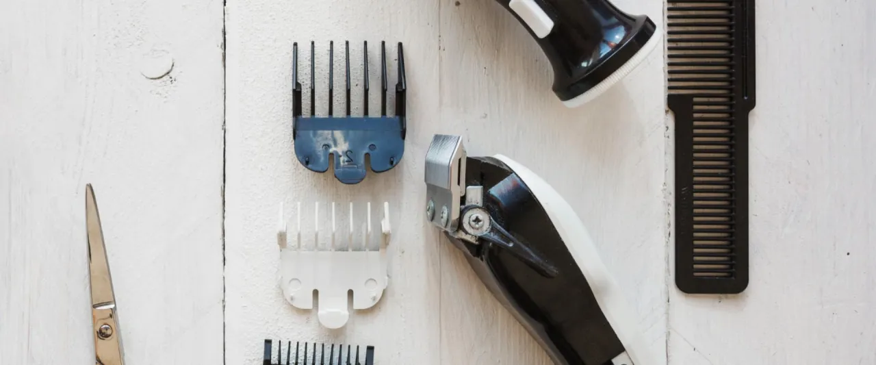 Por&oacute;wnanie trymera i nożyczek do brody