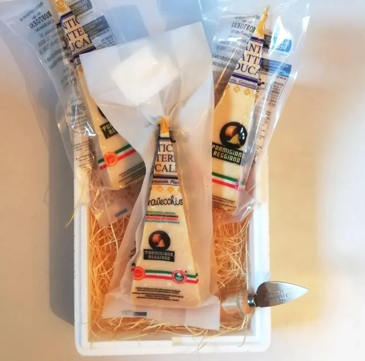 przechowywanie parmezanu w lod&oacute;wce