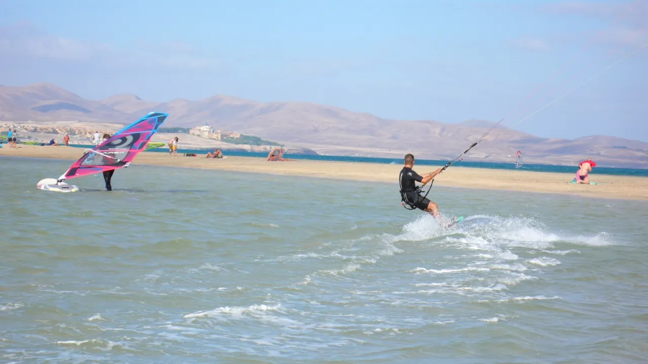 Playa de Sotavento laguna kitesurfing