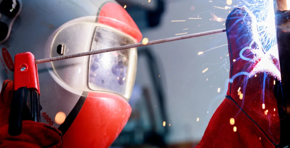 czynniki wpływające na zużycie prądu spawarki