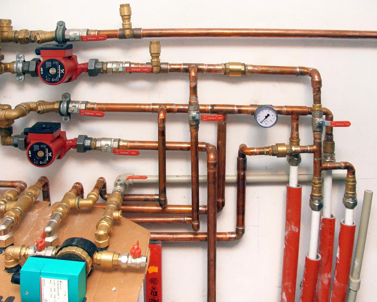 instalacja grzewcza rury miedziane lutowanie