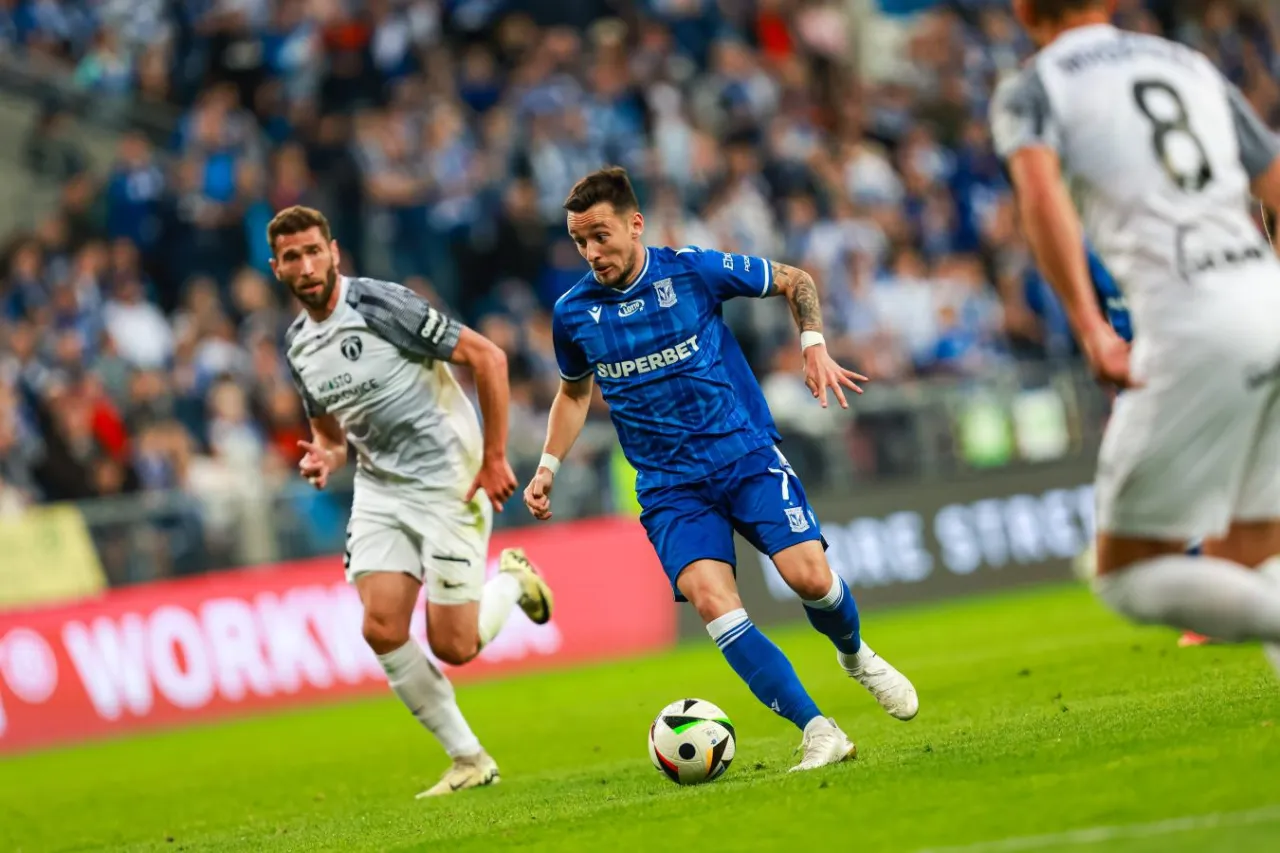 Piłkarze Ekstraklasy na boisku