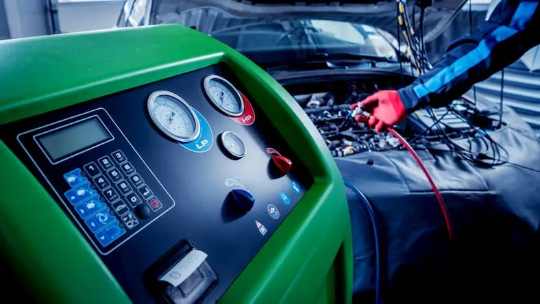 serwis klimatyzacji samochodowej