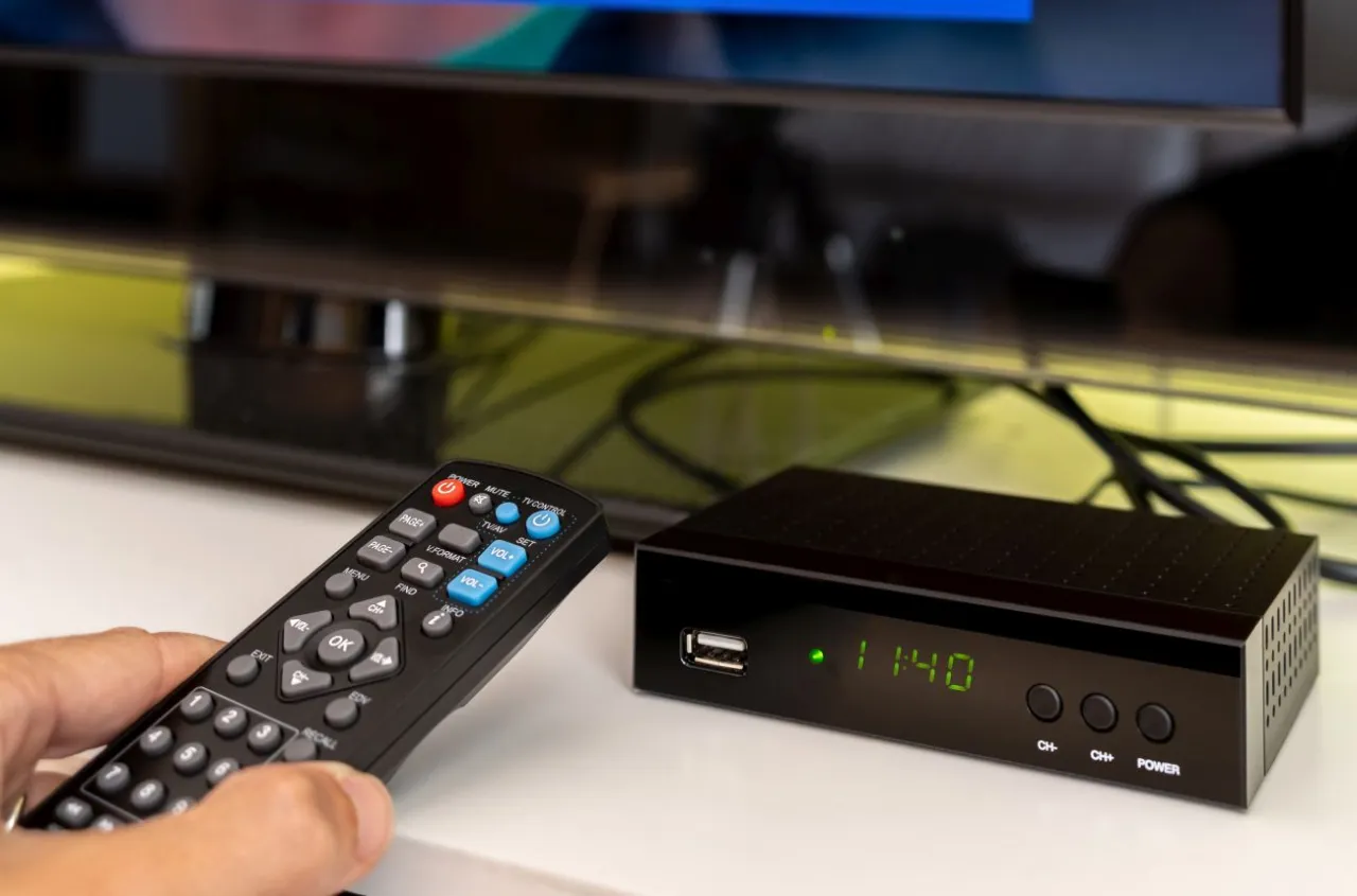 Dekodery DVB-T2 porównanie cen