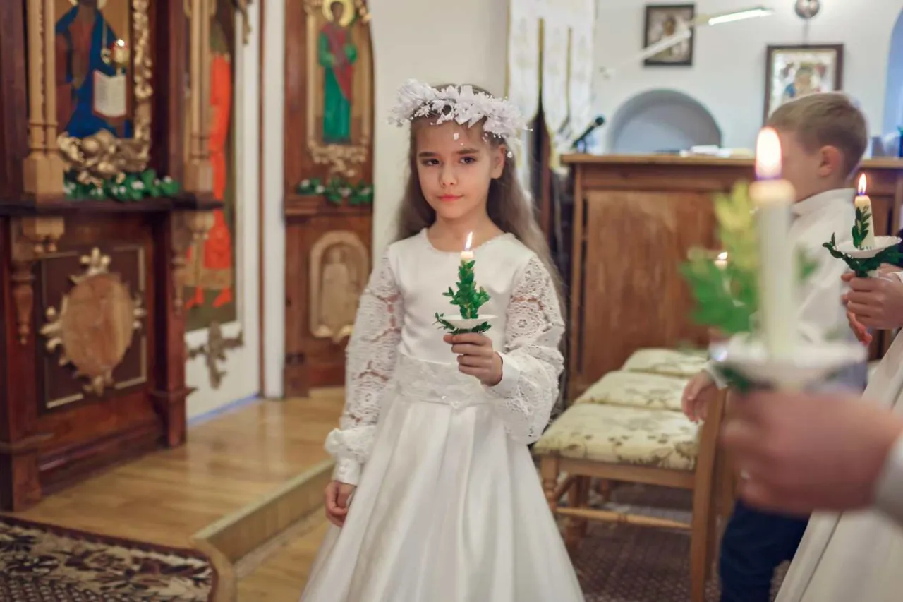 dzieci pierwsza komunia święta wiek klasa