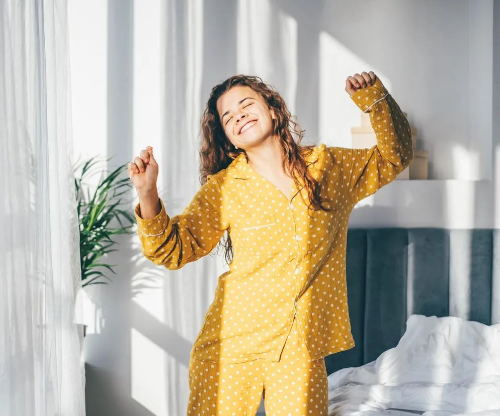 Osoba zrelaksowana rano vs wieczorem