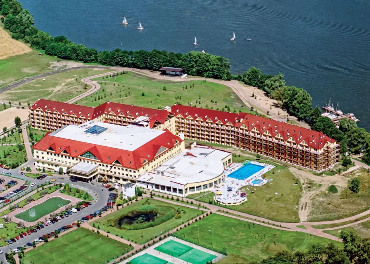 Hotel Gołębiewski Mikołajki widok z lotu ptaka