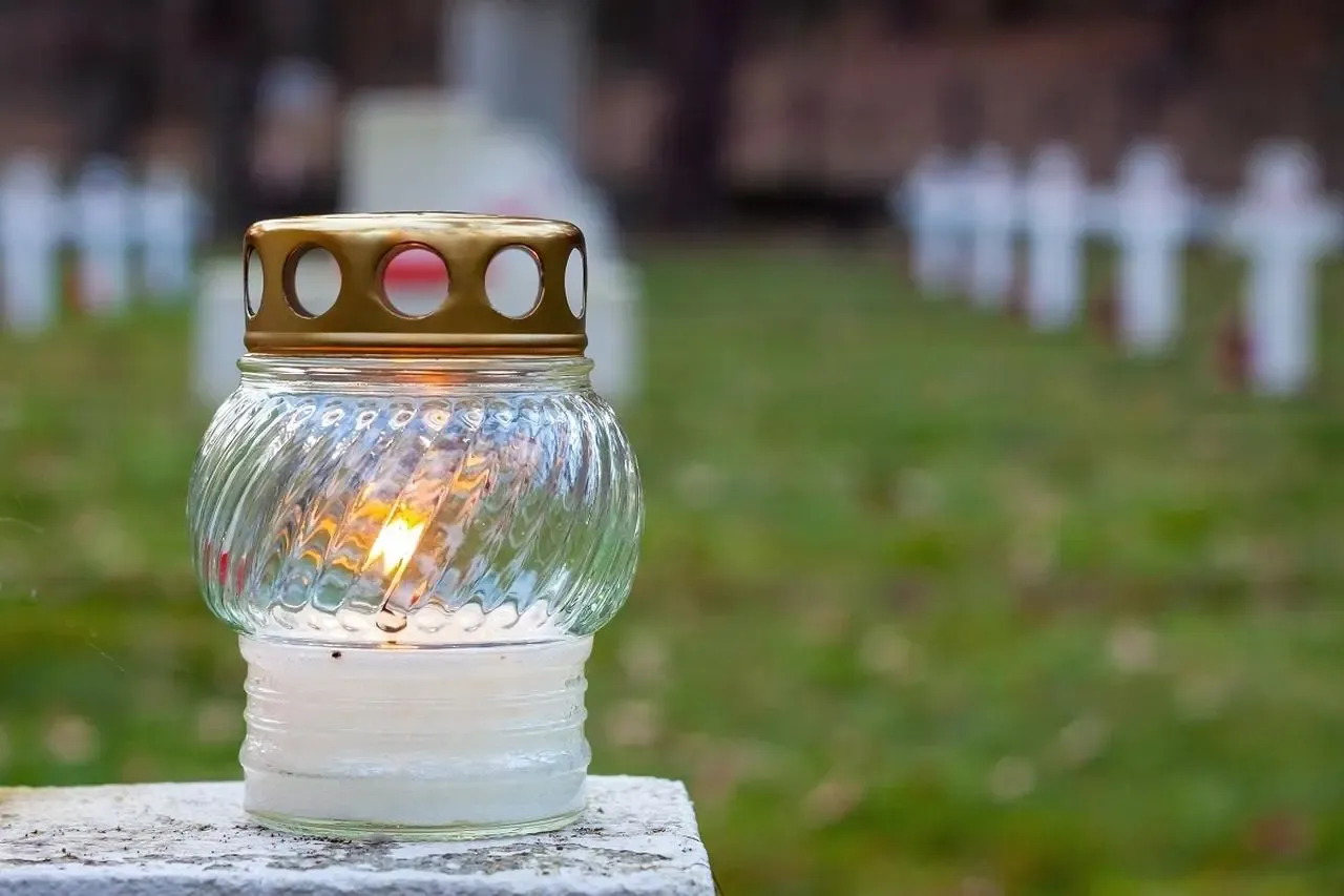 pomysły na zdobienie zniczy diy