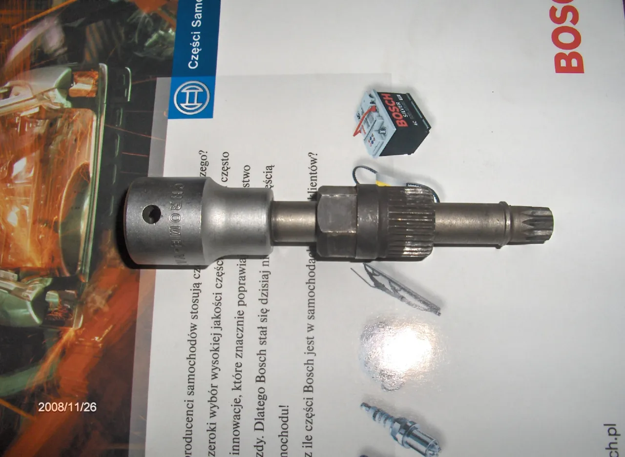 demontaż sprzęgła alternatora kluczem udarowym