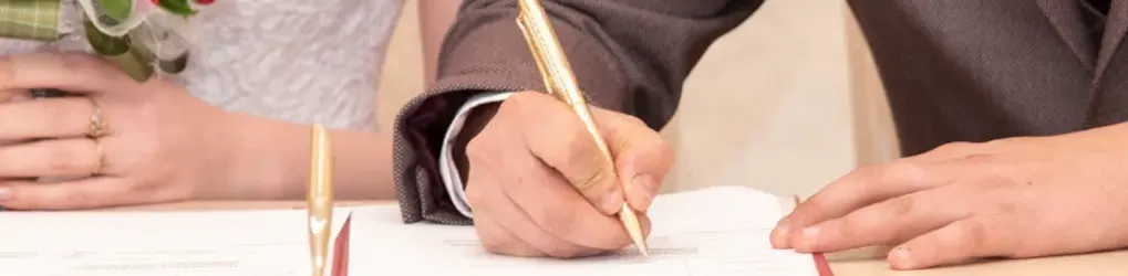 Zdjęcie Co przynieść do pracy po ślubie, aby uniknąć problemów z pracodawcą