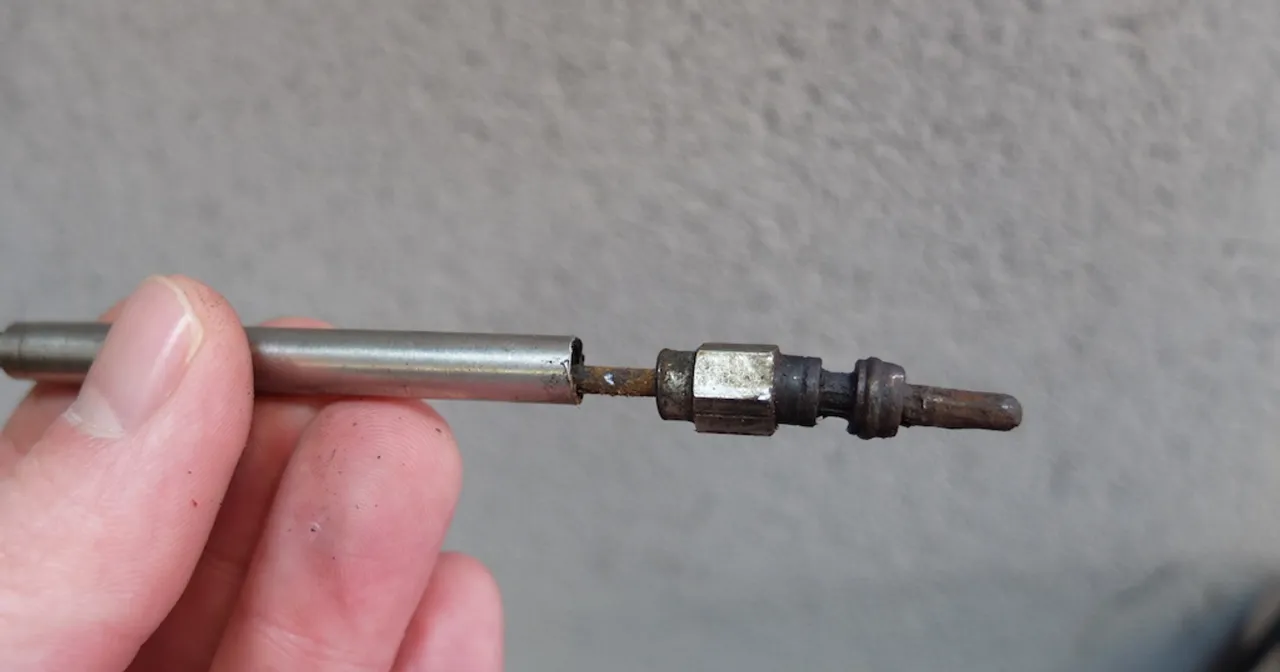 Sprawdzanie świec żarowych kablem schemat