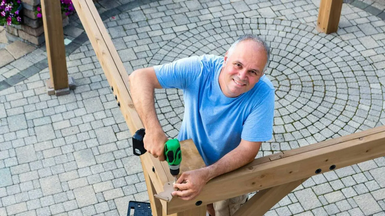 Altana ogrodowa na kotwach przykręcanych