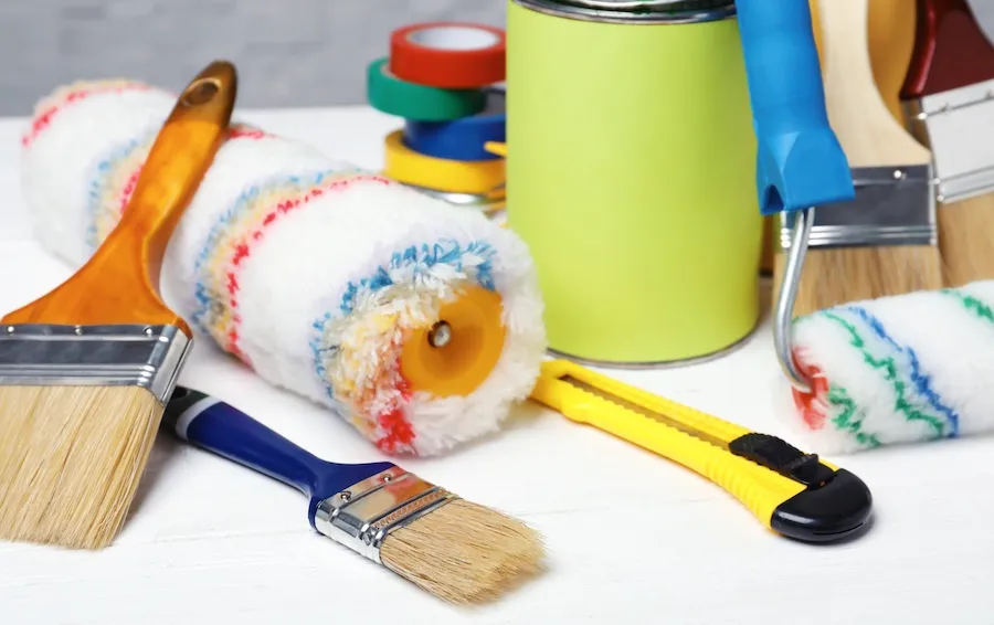 narzędzia do malowania płytek