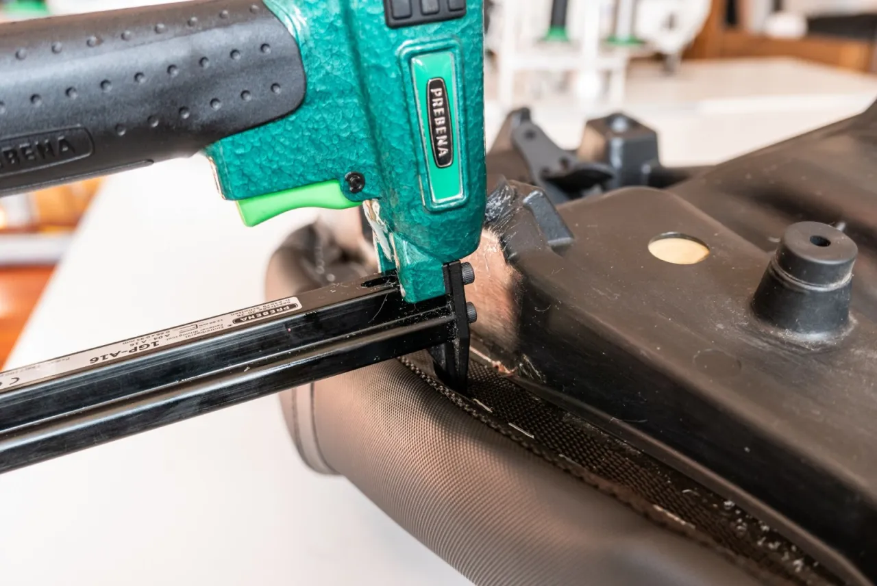 motocykl z odnowionym siedzeniem