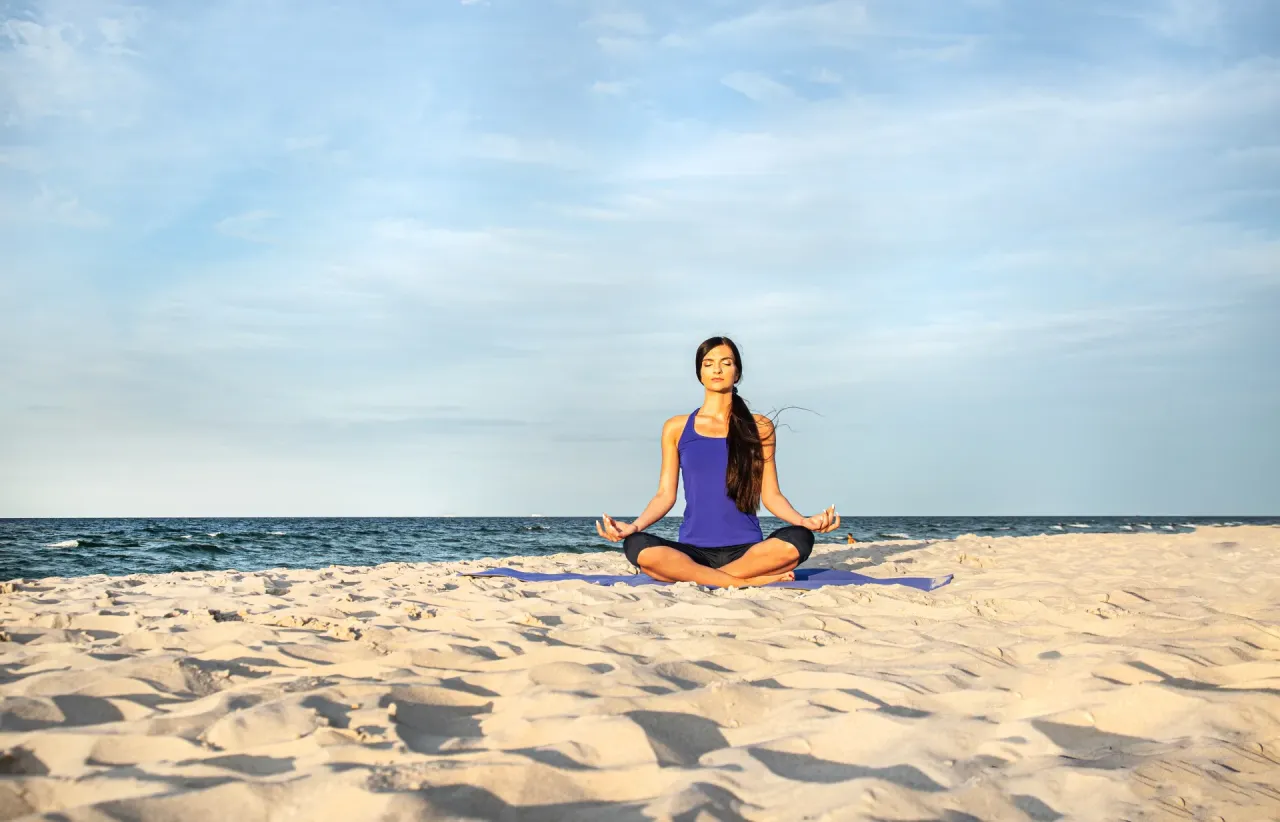 Plaża bałtycka lub jezioro Mazury