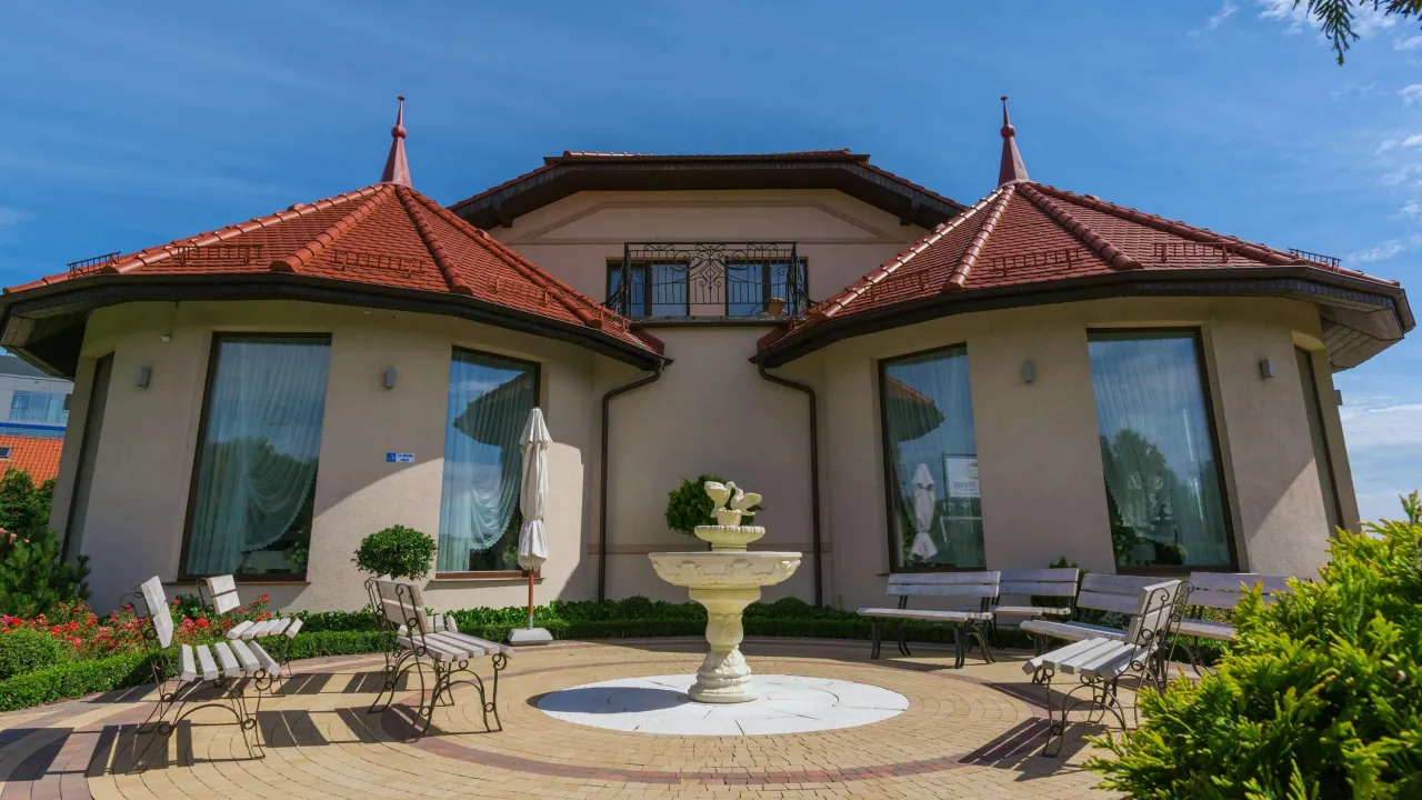 Leszczynowy Dworek Ponikwa ogród ślub plenerowy