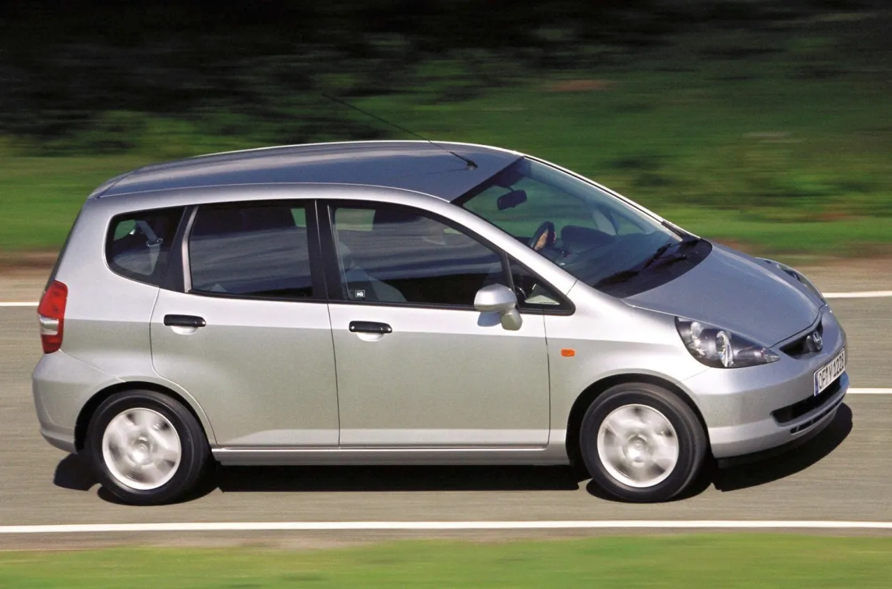 Honda Jazz II 2005 widok z boku