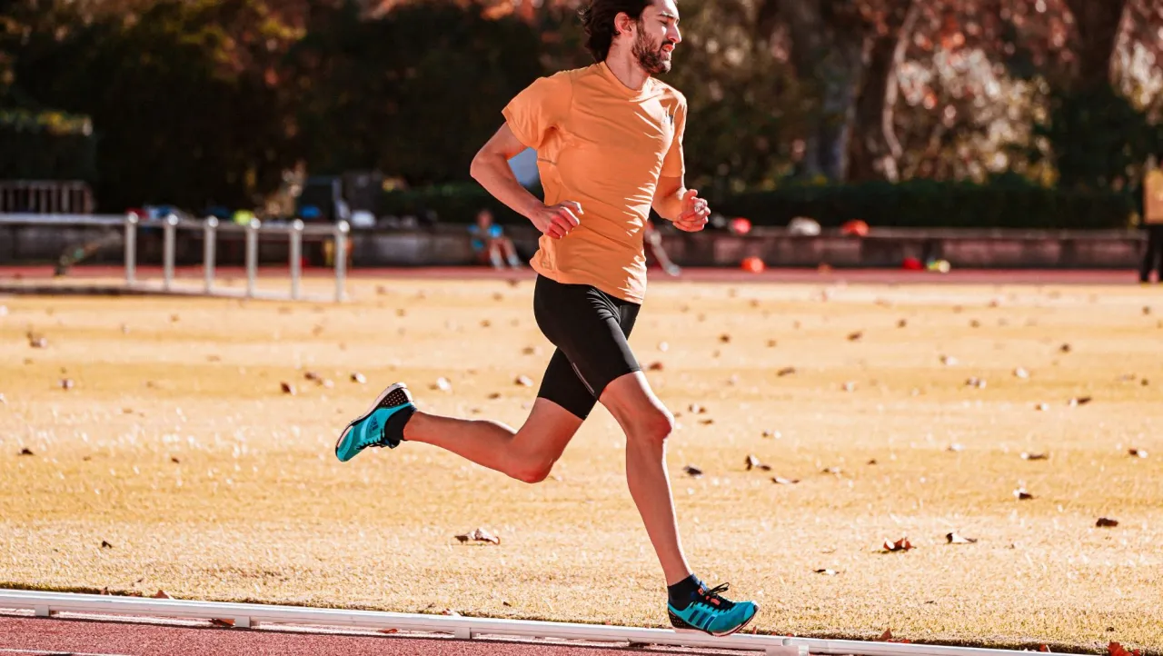 trening interwałowy bieganie, HIIT bieganie, podbiegi bieganie
