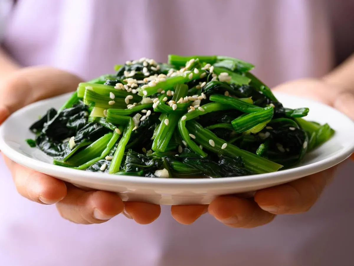 blanszowanie szpinaku do ciasta