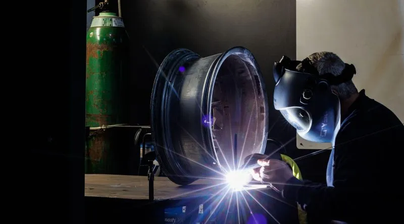 Zdjęcie Jaki drut do spawania felg aluminiowych, by uniknąć problemów z jakością?