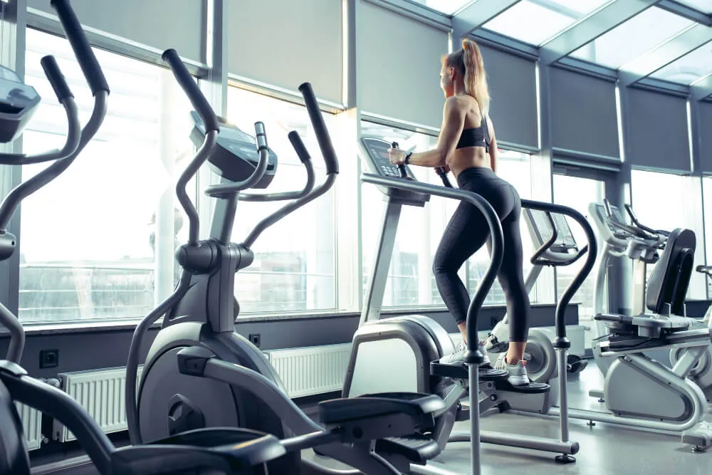 Zdjęcie Jaki puls przy cardio? Odkryj optymalne tętno dla redukcji tkanki tłuszczowej