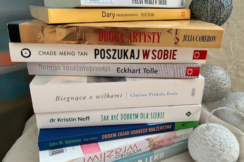 Zdjęcie Najlepsze książki o samorozwoju, które warto przeczytać i zmienić życie