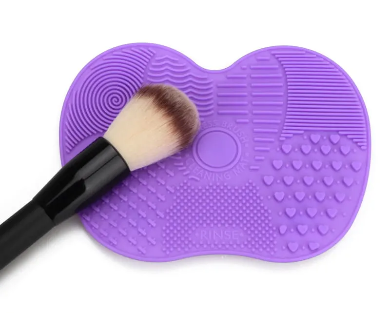 Akcesoria i produkty do czyszczenia pędzli do makijażu