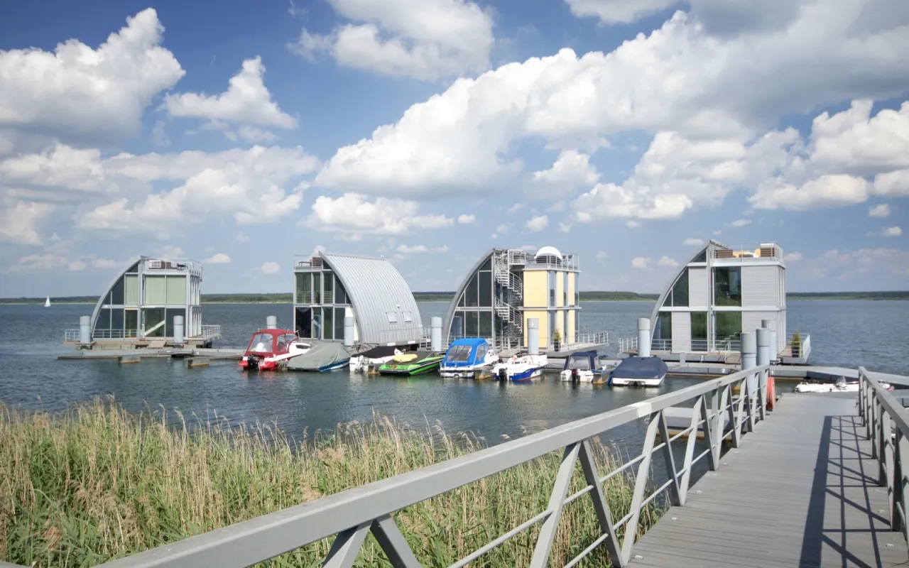 Lausitzer Seenland schwimmende Häuser