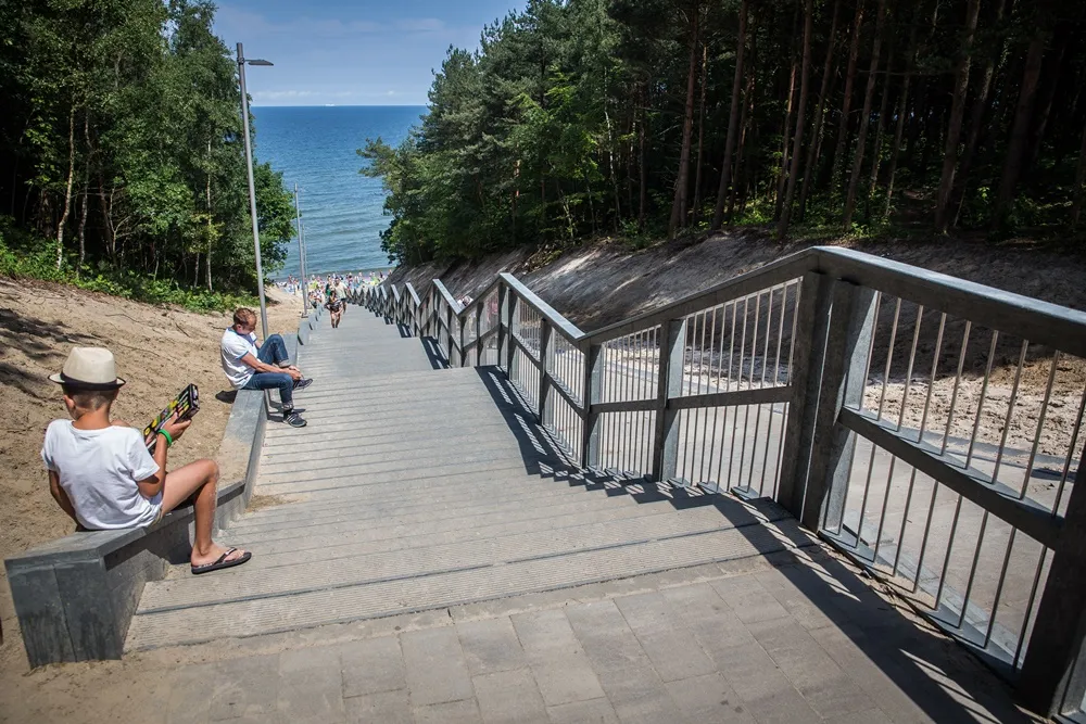 Klif Jastrzębia Góra zejście na plażę