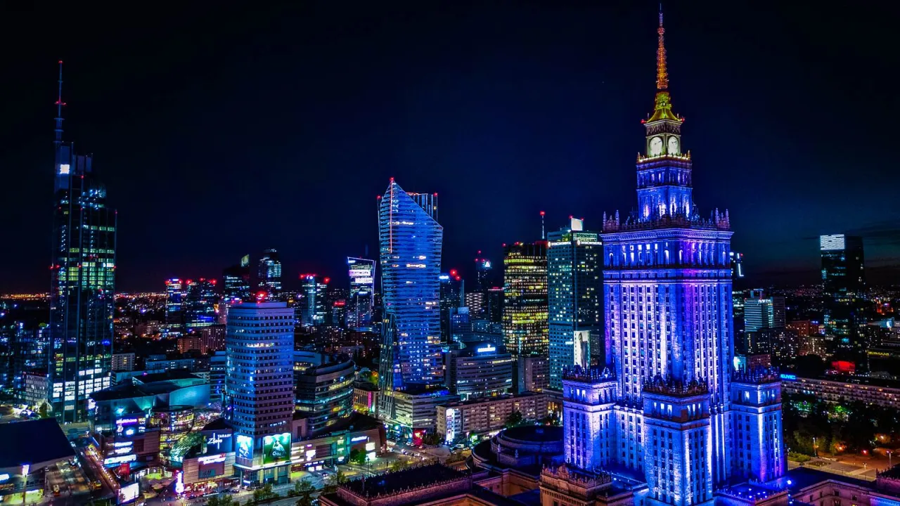 mapa cen nocleg&oacute;w warszawa dzielnice