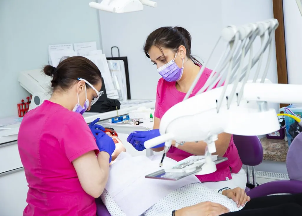 Ortodonta w gabinecie