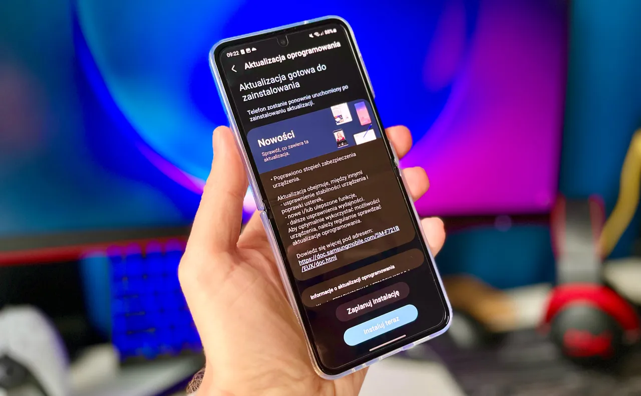 Telefon pokazuje ekran 