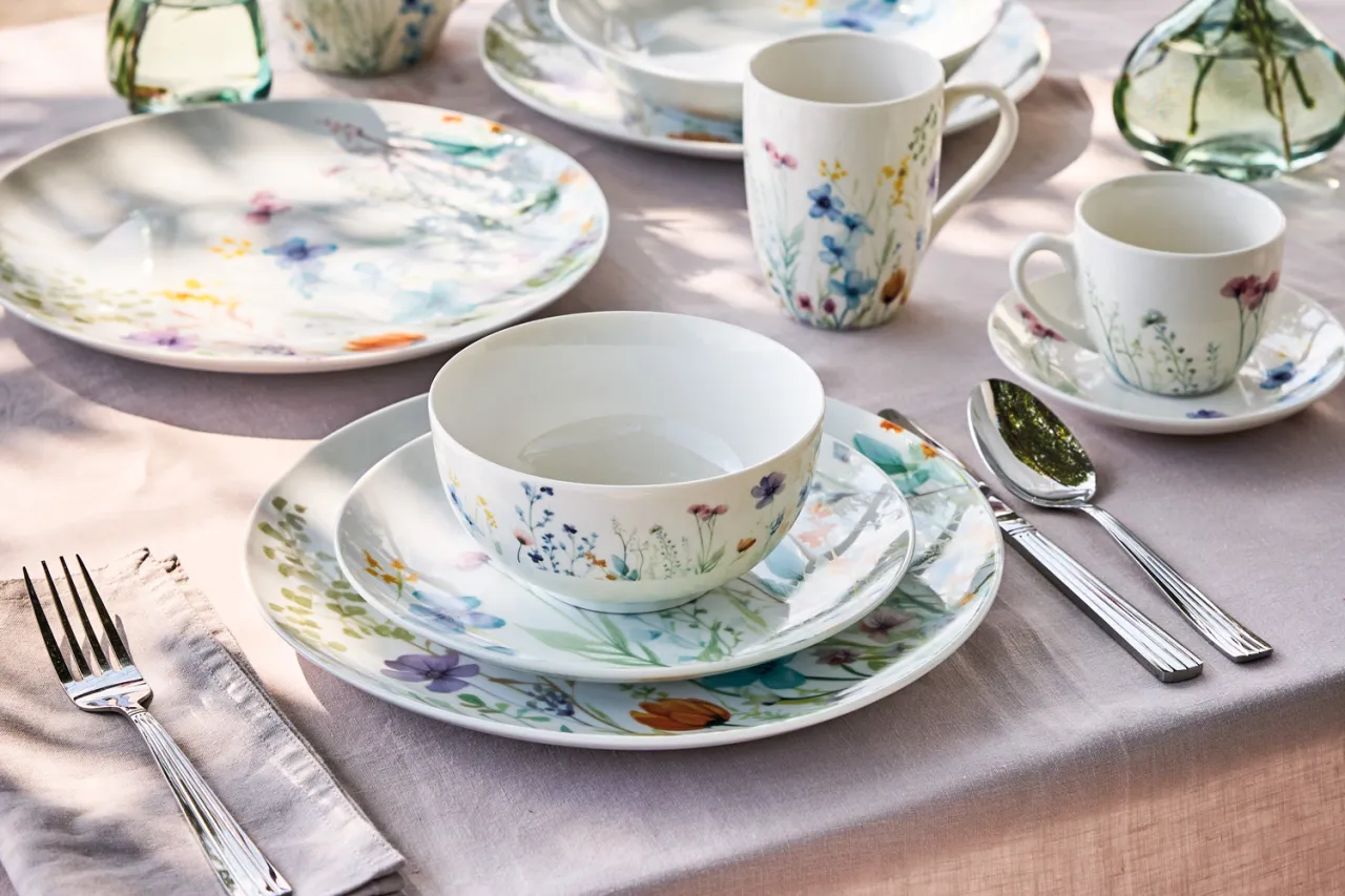 tendenze piattini da dessert 2025 mix match colori organici