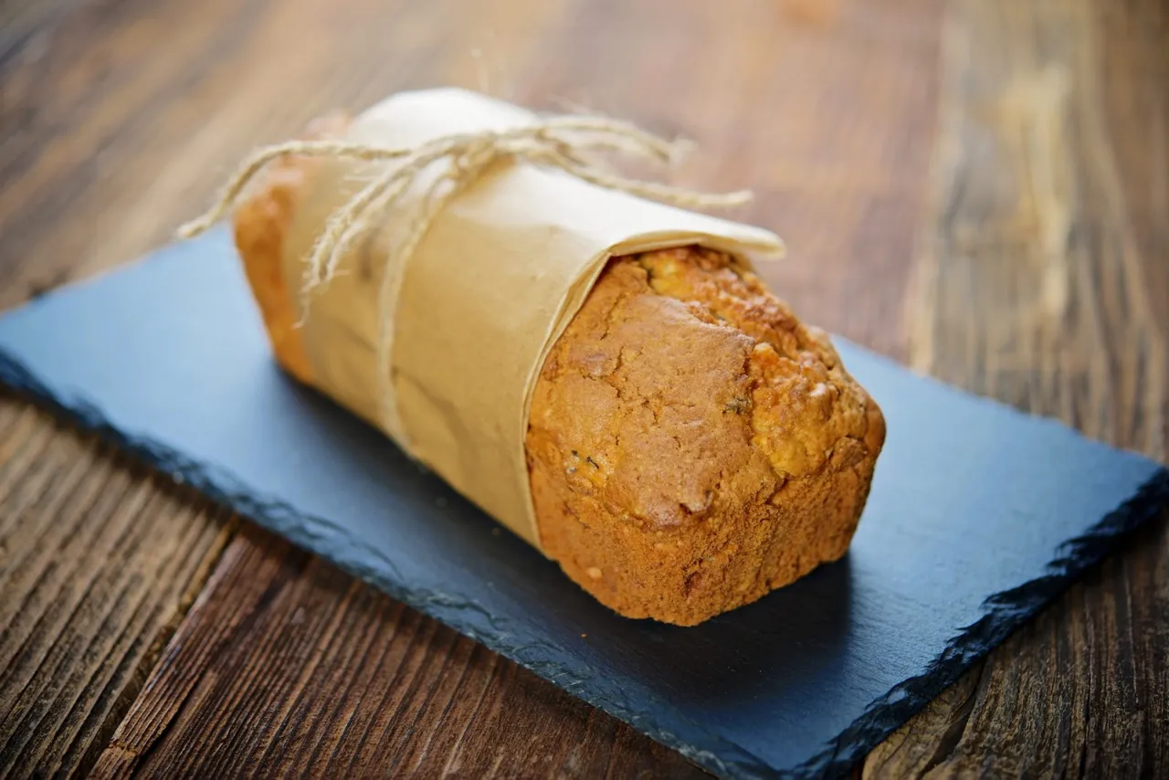 składniki na ciasto z jabłkami keks&oacute;wka