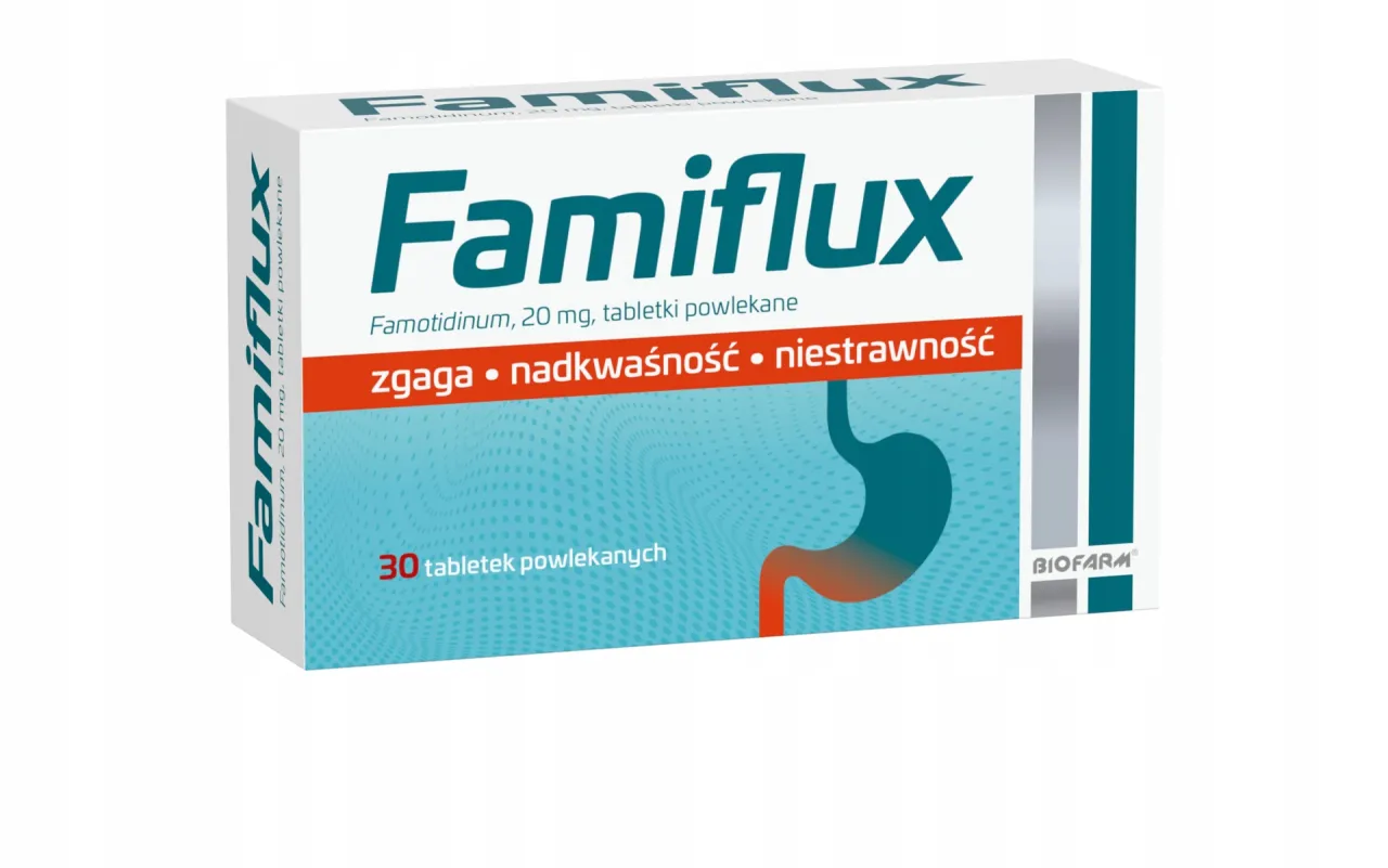 Opakowanie leku Famiflux, kt&oacute;ry pomaga na refluks, zgagę i niestrawność. Zawiera 30 tabletek.