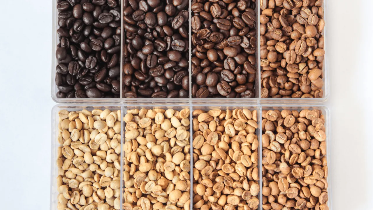 jasne i ciemne palenie kawy