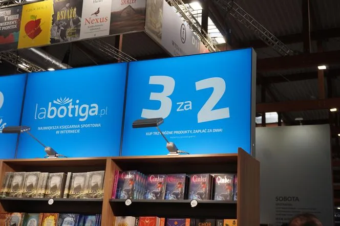 Zdjęcie Czy na targach książki jest taniej? Odkryj prawdę o cenach książek