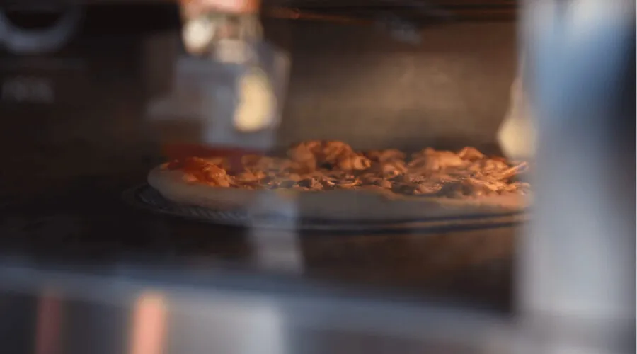 najczęstsze błędy przy robieniu ciasta na pizzę