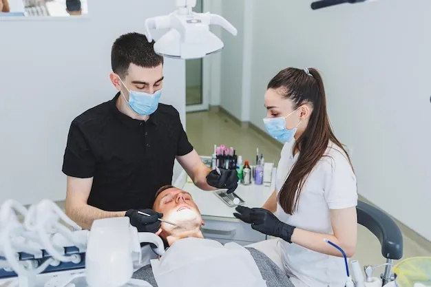 dentysta gabinet stomatologiczny pacjent na fotelu