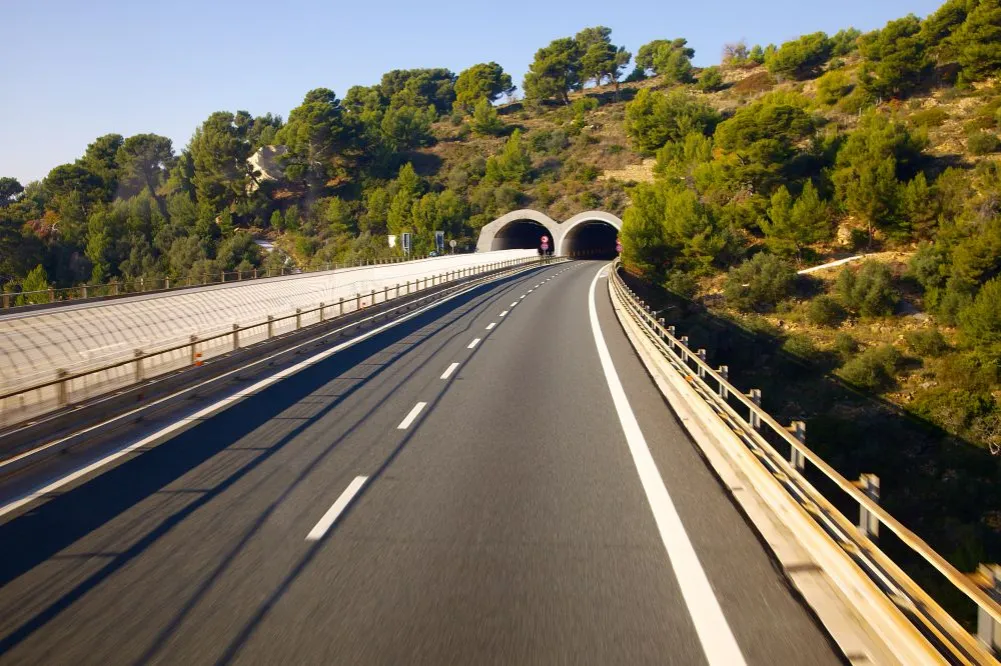 Zdjęcie Autostrady we Włoszech: Czy płatne? Odkryj ukryte koszty podróży